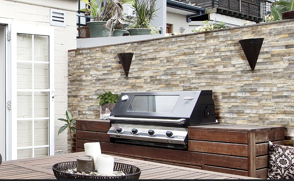 Outdoor Kitchen